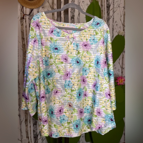 Allison Daley Pastel Floral Scoop Neck Tunic Blue, Lavender & Yellow P2P27”L:27” - Picture 2 of 5